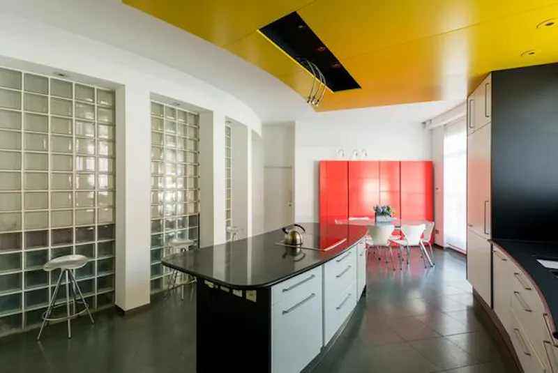 Kitchen at Iconic Chertsey modernist house, K421 (photo 5)