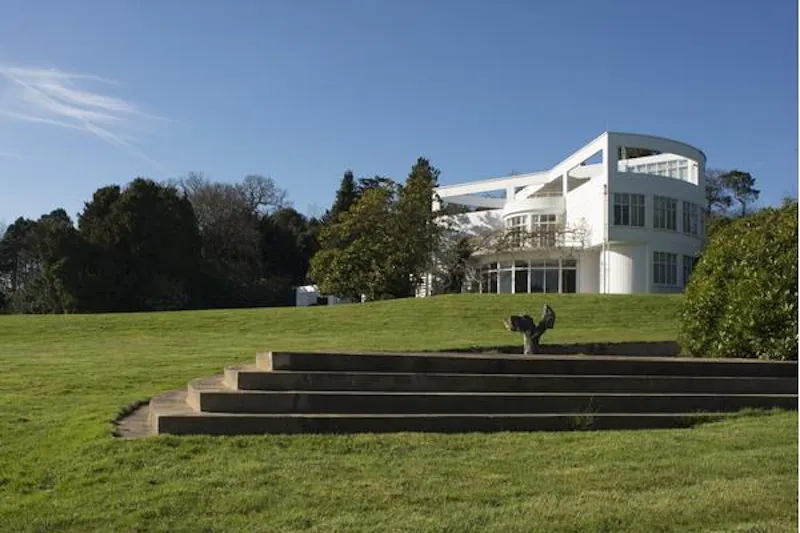 Iconic Chertsey modernist house, K421 (photo 31)