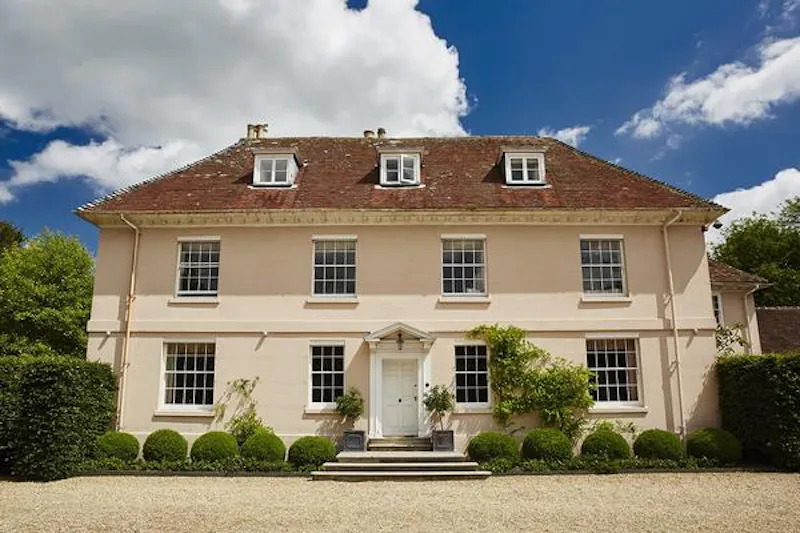 Charming manor in South Downs, A1449 (photo 1)
