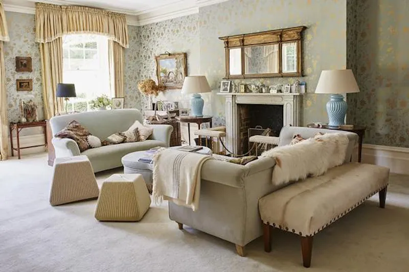 Living Room at Charming manor in South Downs, A1449 (photo 2)