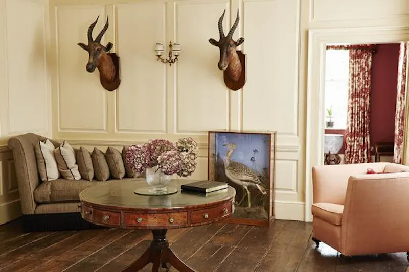 Charming manor in South Downs, A1449 (photo 5)