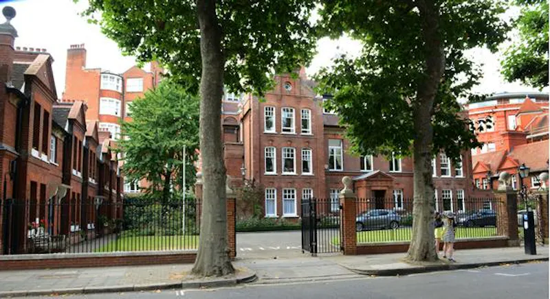 Traditional almshouses in Victoria, Q81 (photo 18)