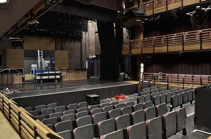 Stage at Versatile Dulwich school, J214 (photo 36)