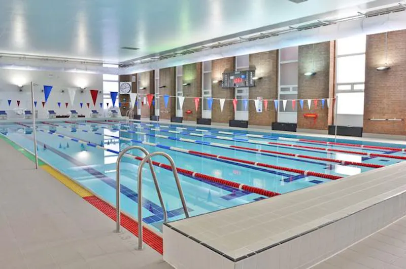 Swimming pool - indoor at Versatile Dulwich school, J214 (photo 49)