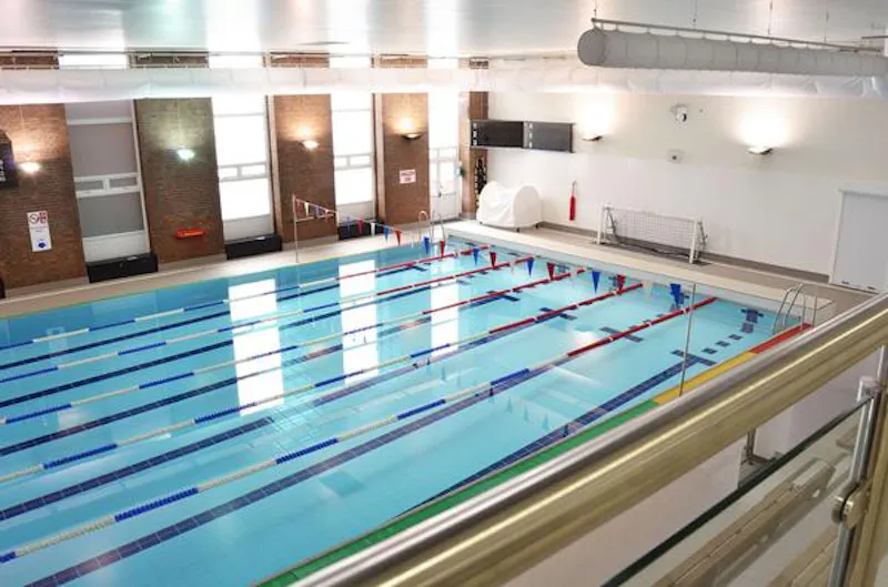 Versatile Dulwich school, J214 (photo 50)