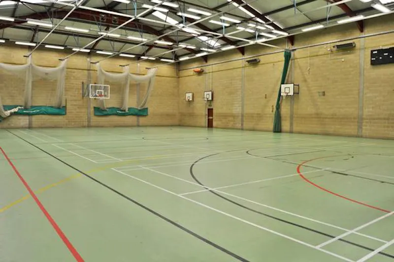 Tennis court at Versatile Dulwich school, J214 (photo 54)