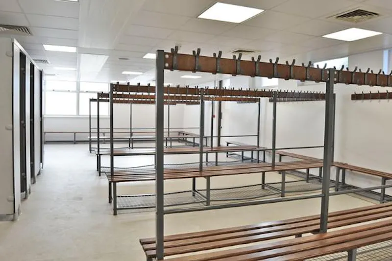 Changing rooms at Versatile Dulwich school, J214 (photo 56)