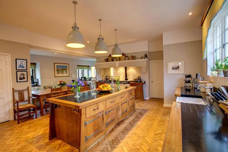 Little Thakeham Manor House, E430 (photo 34)