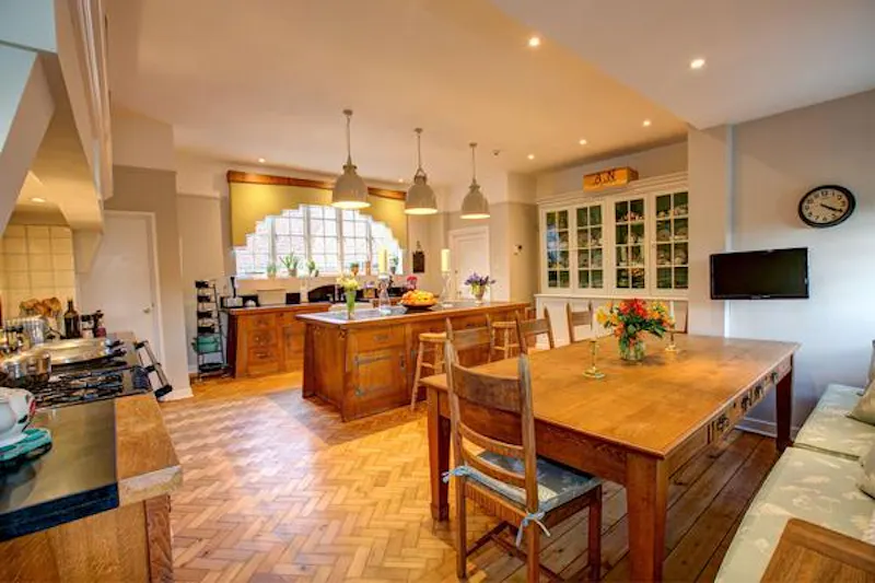Little Thakeham Manor House, E430 (photo 35)