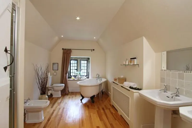 Bathroom at Little Thakeham Manor House, E430 (photo 43)
