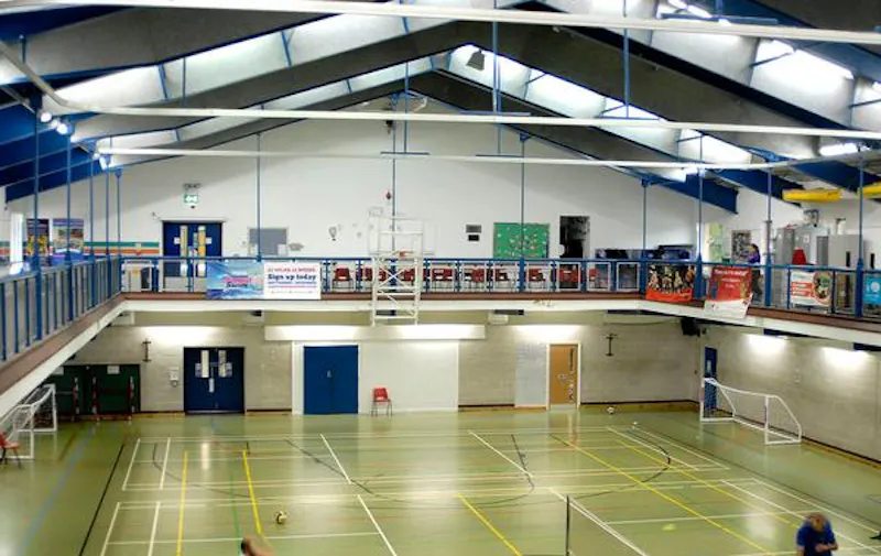 Leisure Centre close to Elstree Studios., V153 (photo 25)