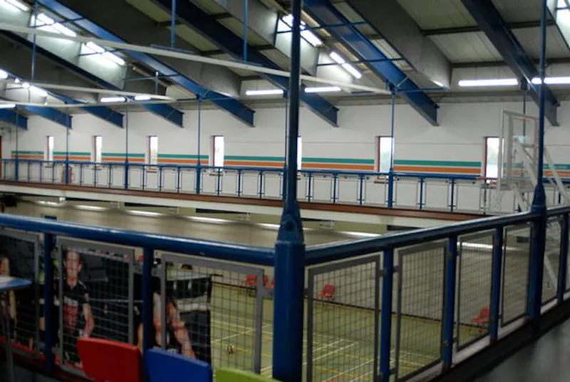 Leisure Centre close to Elstree Studios., V153 (photo 28)