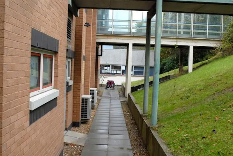 Leisure Centre close to Elstree Studios., V153 (photo 38)