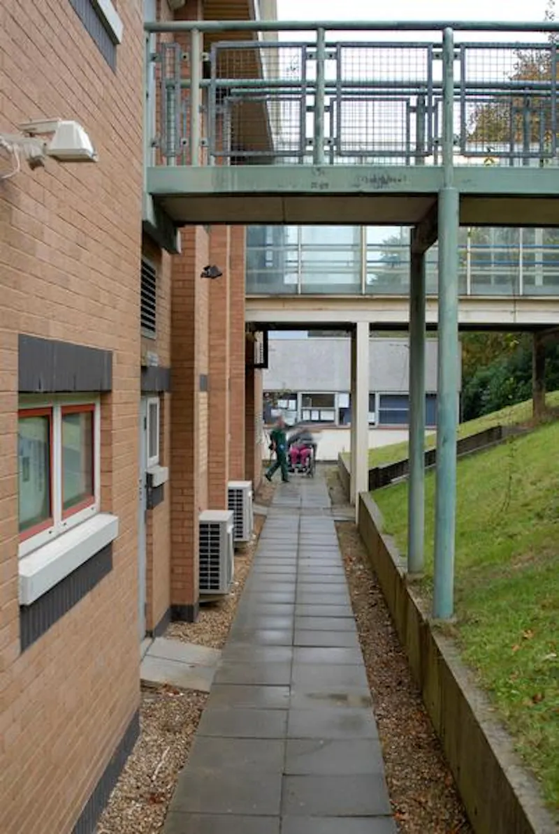 Leisure Centre close to Elstree Studios., V153 (photo 39)