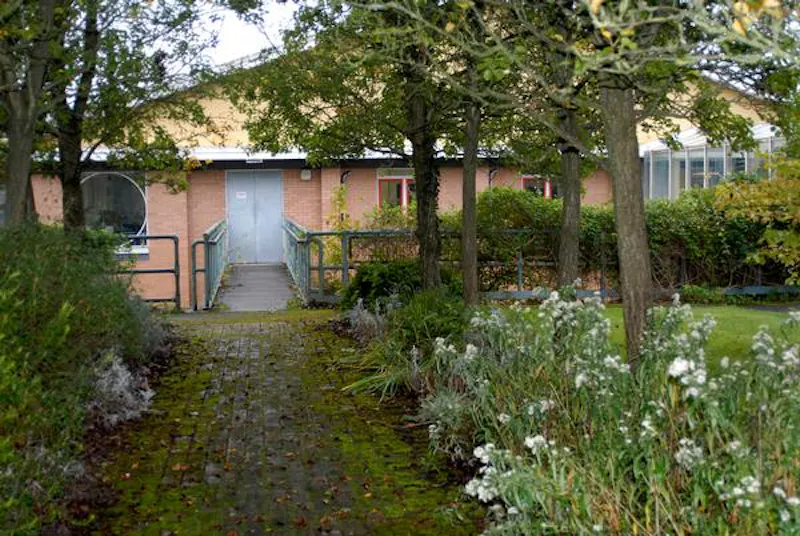 Leisure Centre close to Elstree Studios., V153 (photo 44)