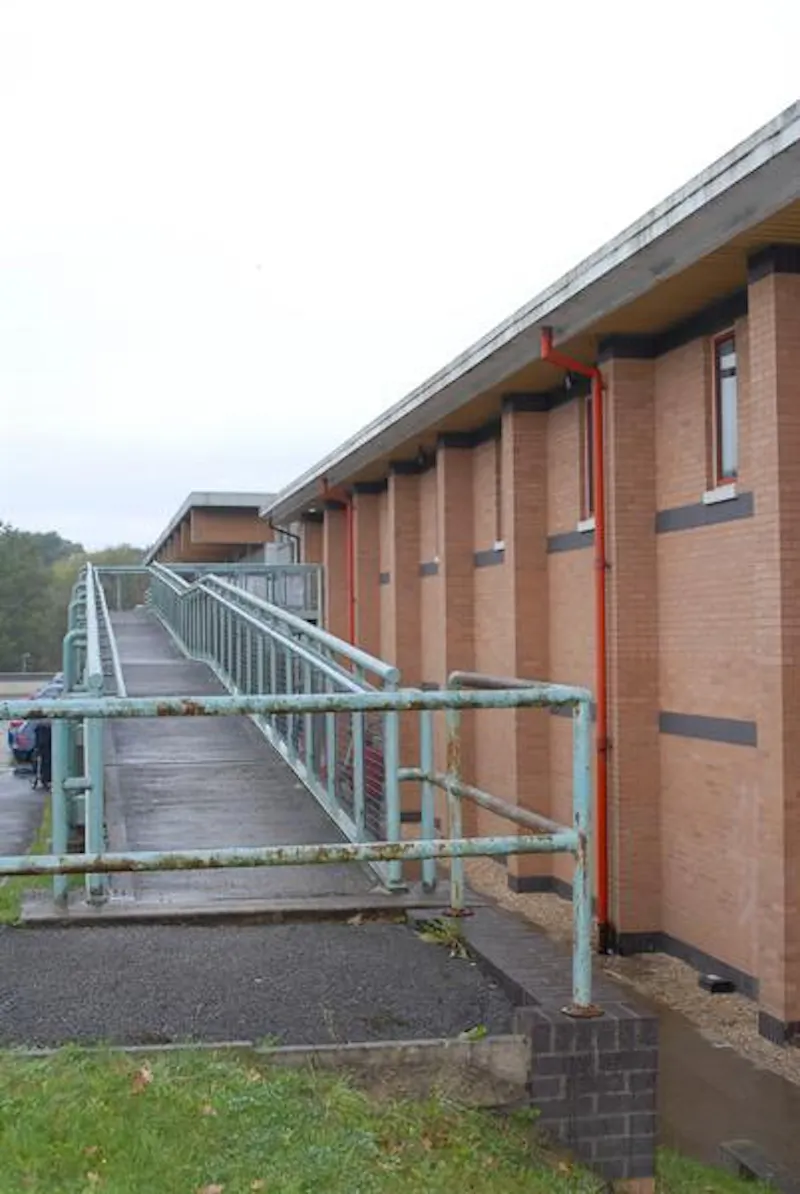 Leisure Centre close to Elstree Studios., V153 (photo 51)