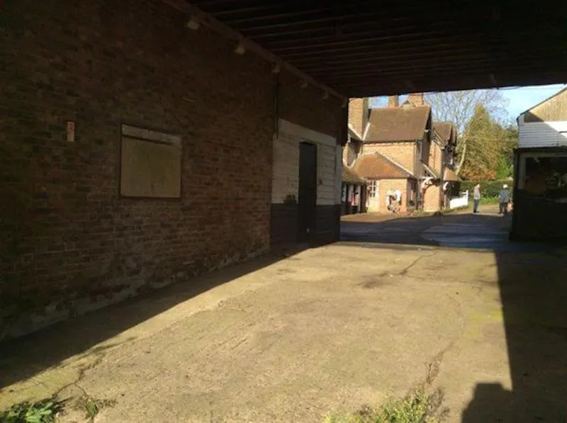 Film location L663 in Middlesex (photo 100)