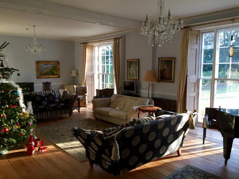 Living Room at Totton Manor house, B1757 (photo 3)
