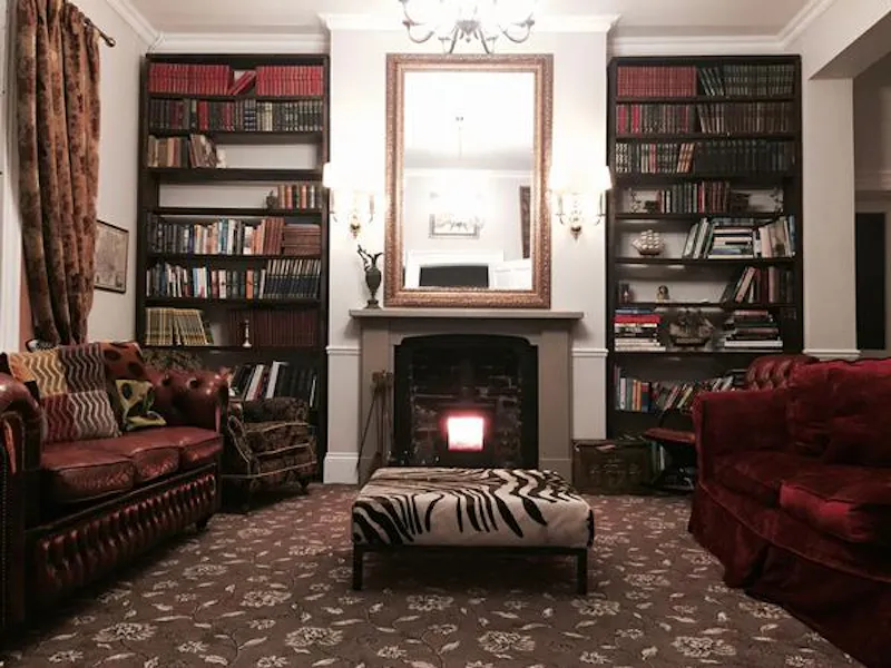 Drawing room at Totton Manor house, B1757 (photo 7)