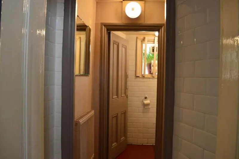 Film location R815 in London (photo 24)