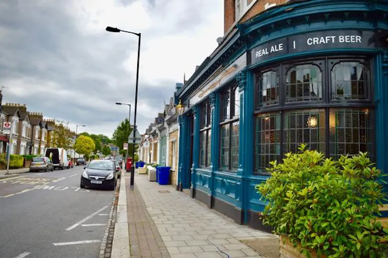 Film location R815 in London (photo 32)