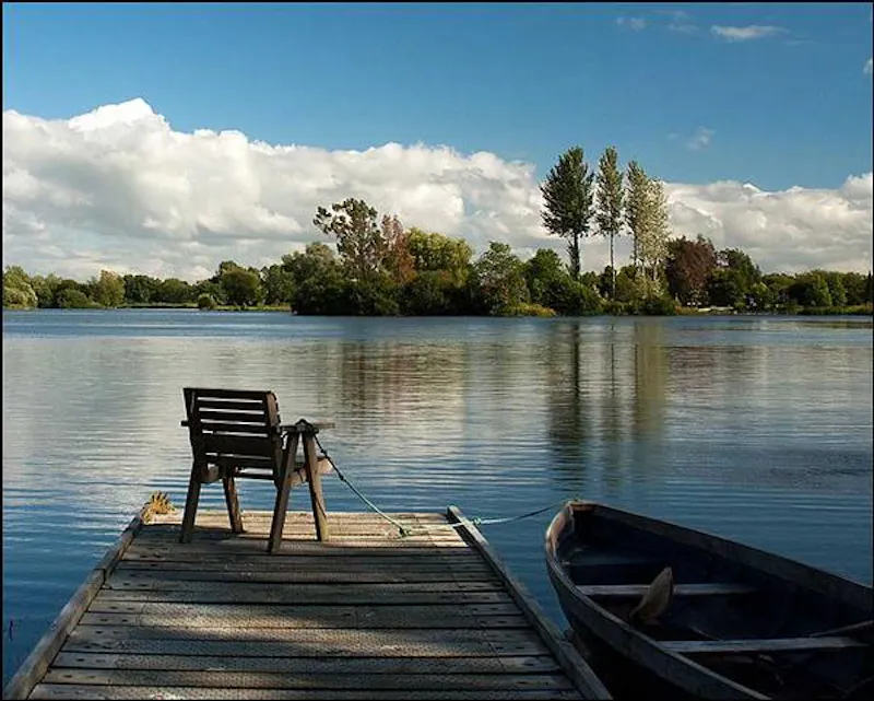 Kemble lakeside cabin, Q124 (photo 123)