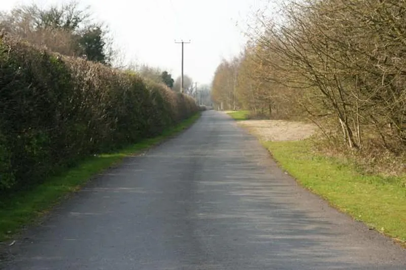 Kemble lakeside cabin, Q124 (photo 152)