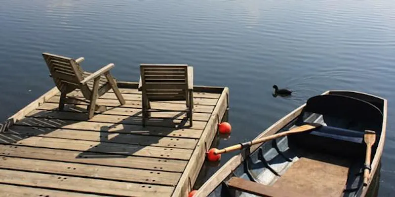 Kemble lakeside cabin, Q124 (photo 180)