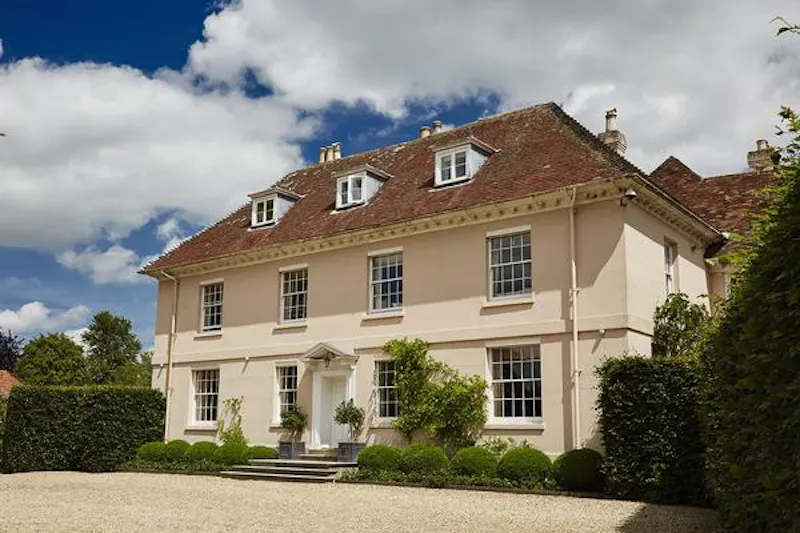 Charming manor in South Downs, A1449 (photo 12)