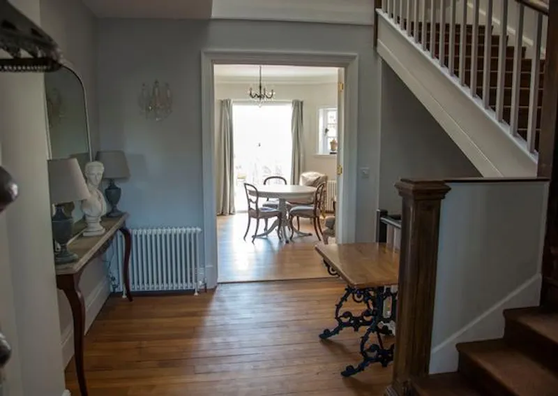 Staircase at Tucked away Thames townhouse, A1473 (photo 4)