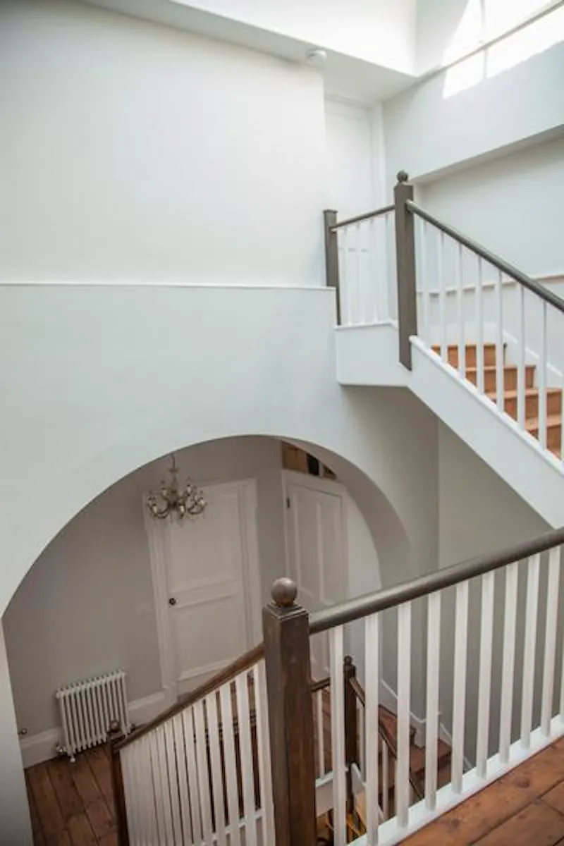 Tucked away Thames townhouse, A1473 (photo 15)