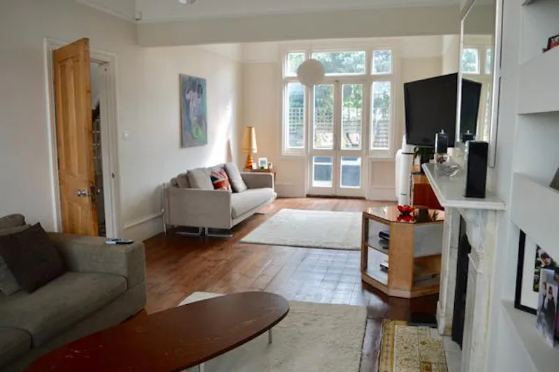 French doors at Stylish Streatham house, B1798 (photo 12)