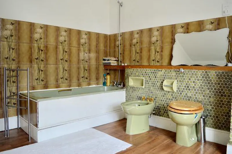 Bathroom at Stylish Streatham house, B1798 (photo 21)