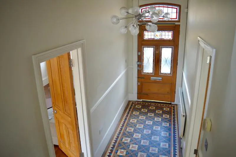 Stylish Streatham house, B1798 (photo 38)