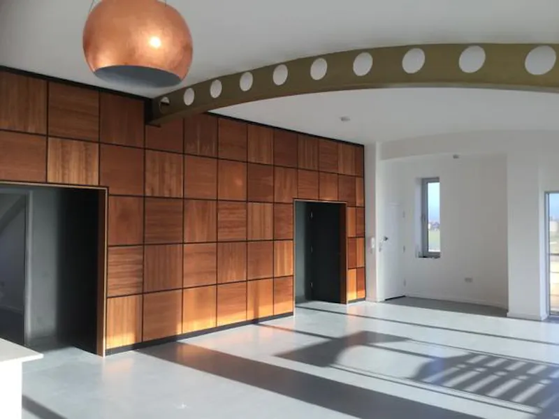 Open plan at Film location C892 in West Sussex (photo 3)