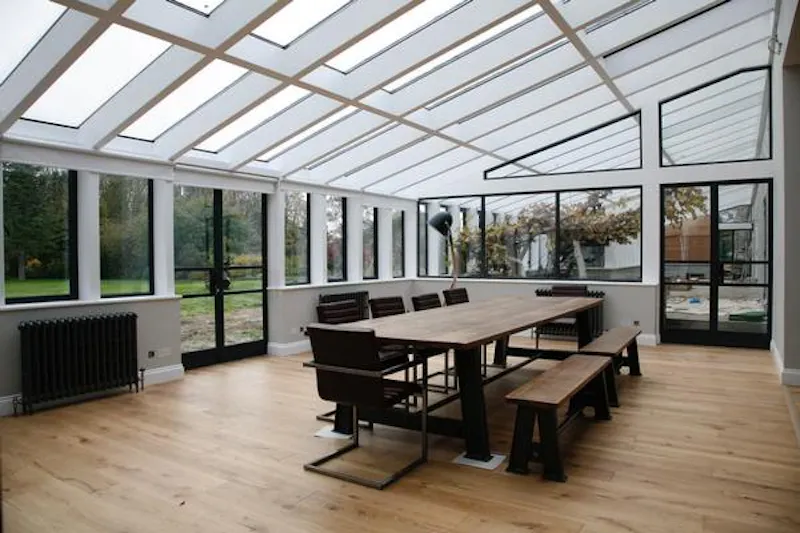 Conservatory at Film location C893 in Hampshire (photo 12)