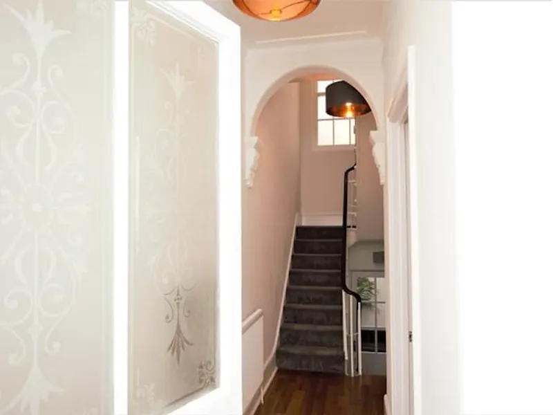 Staircase at Film location C894 in East Sussex (photo 13)