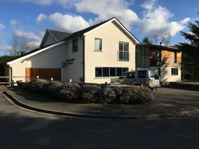 Modern Esher pool house, K423 (photo 1)