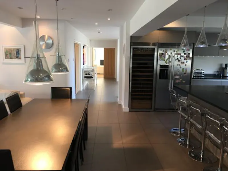 Modern Esher pool house, K423 (photo 7)