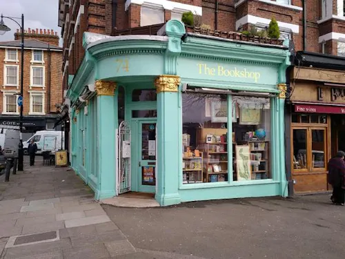 Quaint bookshop in Blackheath, Q129