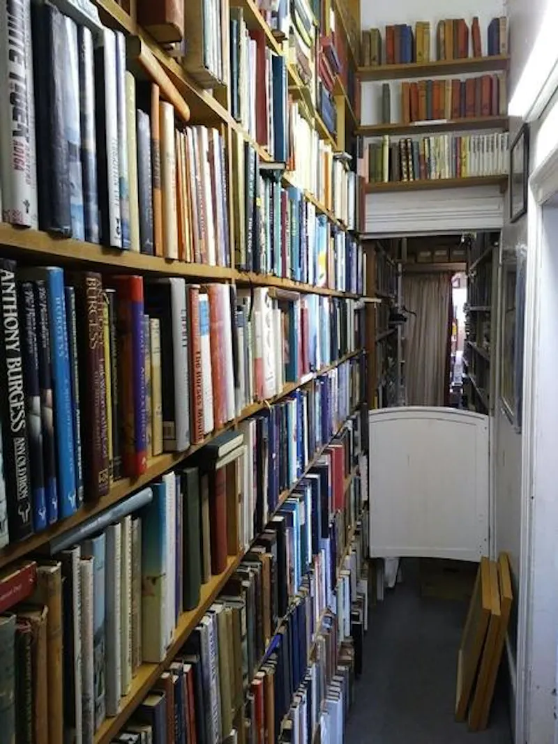 Quaint bookshop in Blackheath, Q129 (photo 9)