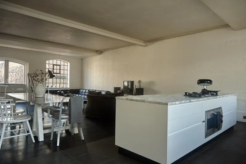 Kitchen island at Stylish Bethnal Green loft, N444 (photo 12)