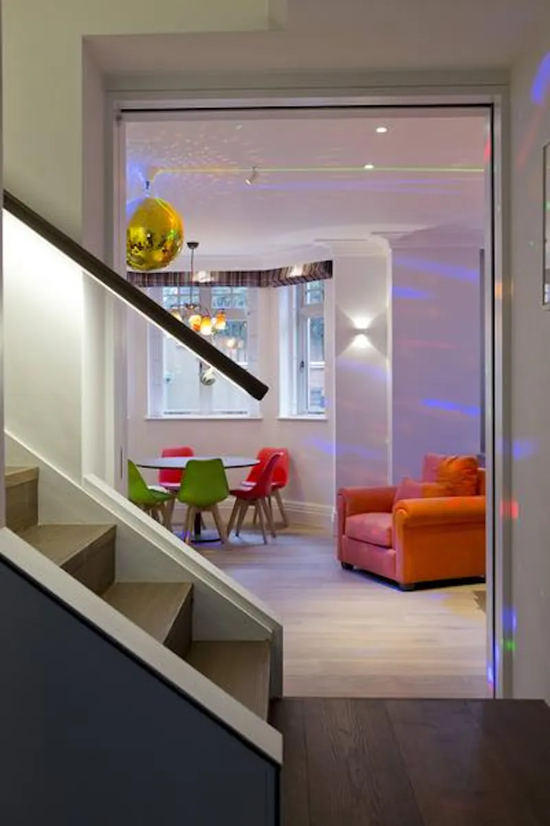 Fun Wimbledon house, B1795 (photo 18)