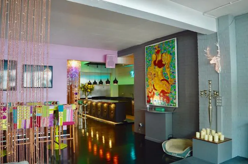 Dining room at Funky apartment in Shoreditch, F1158 (photo 1)