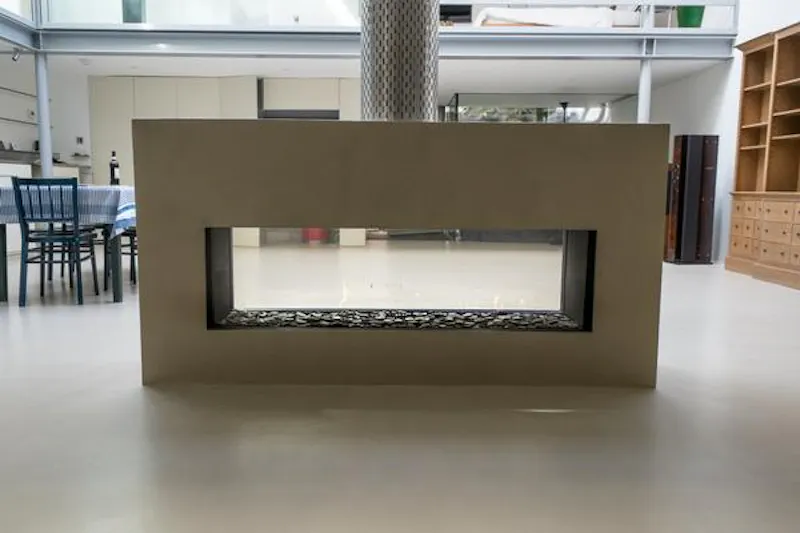 Fireplace at Clerkenwell atrium house, K427 (photo 11)
