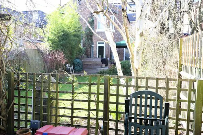 Acton Edwardian family house, E451 (photo 43)