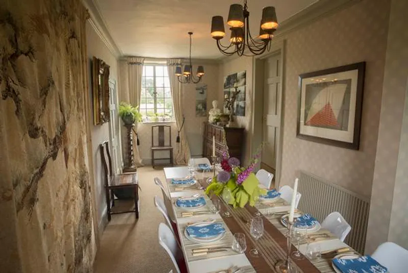 Dining room at Film location H180 in West Sussex (photo 5)