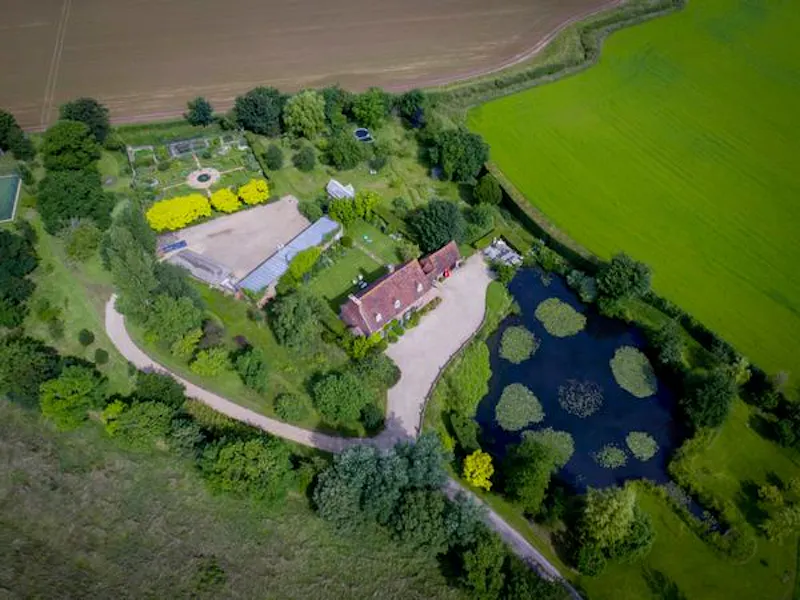 Film location H180 in West Sussex (photo 41)