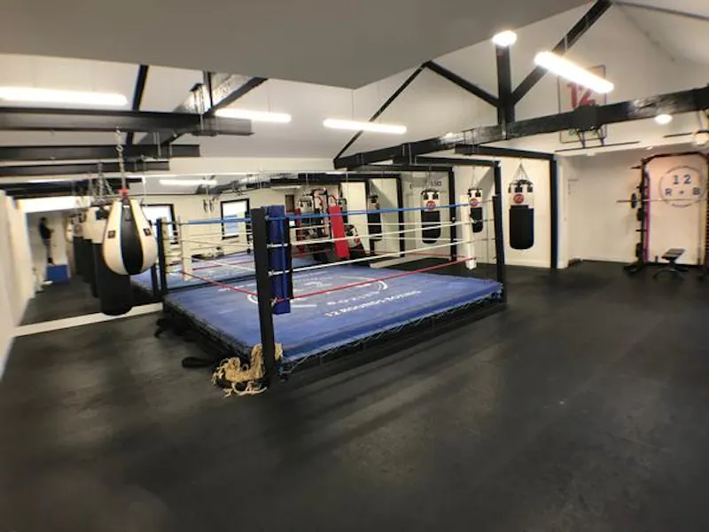 Two floor boxing gym in Clapham, V157 (photo 13)
