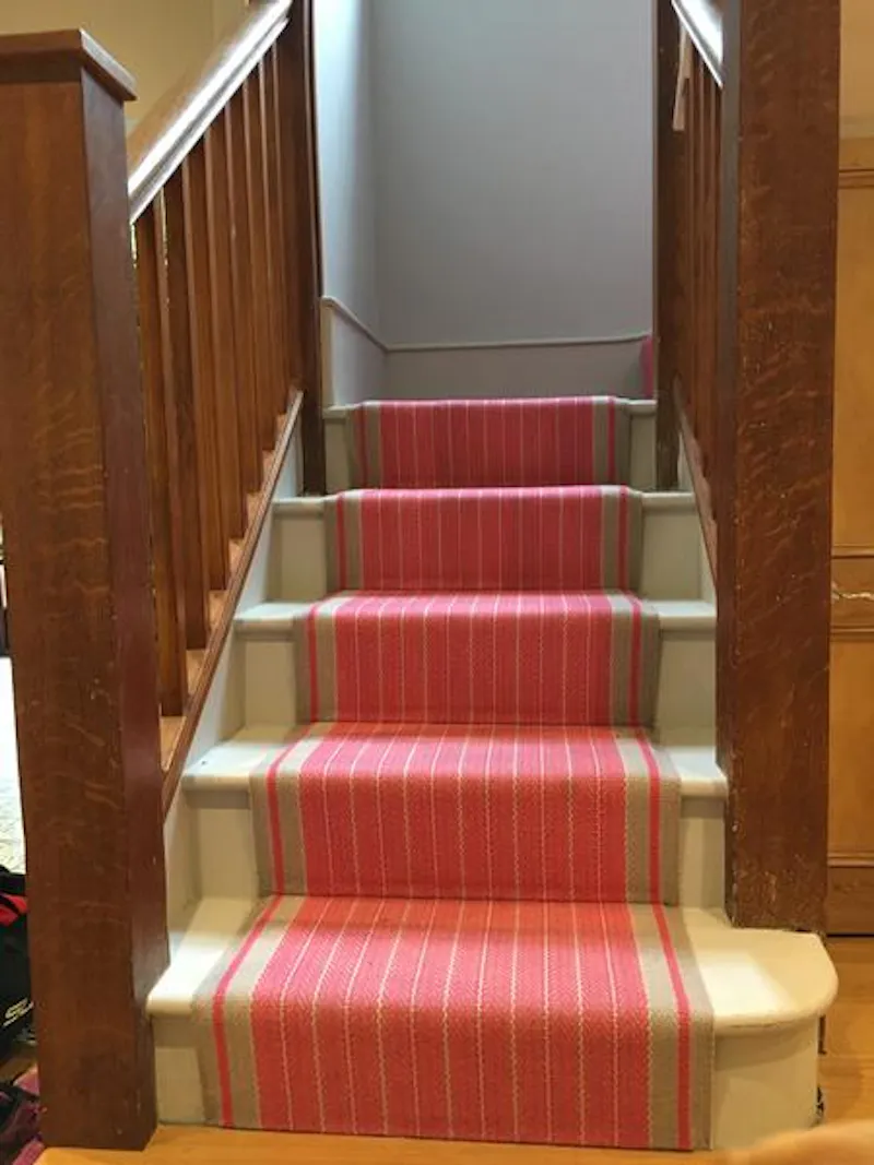 Staircase at Large Amersham family home, D2334 (photo 23)